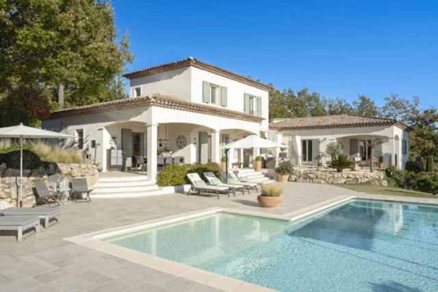 5 bedroom House in Fayence