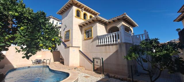 5 bedroom Detached Villa in Playa Flamenca