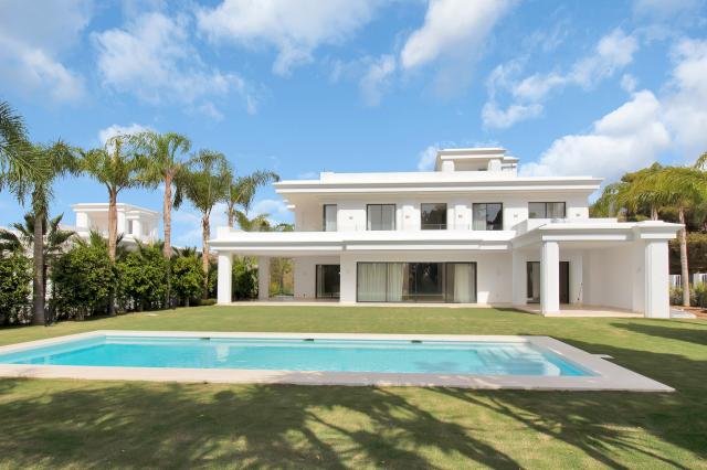 6 bedroom Villa in Marbella