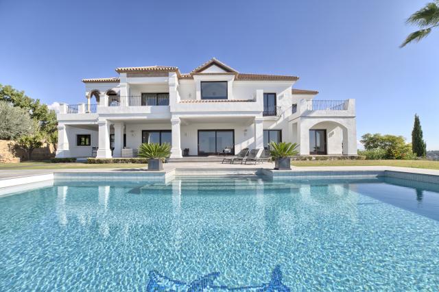 6 bedroom Villa in Marbella