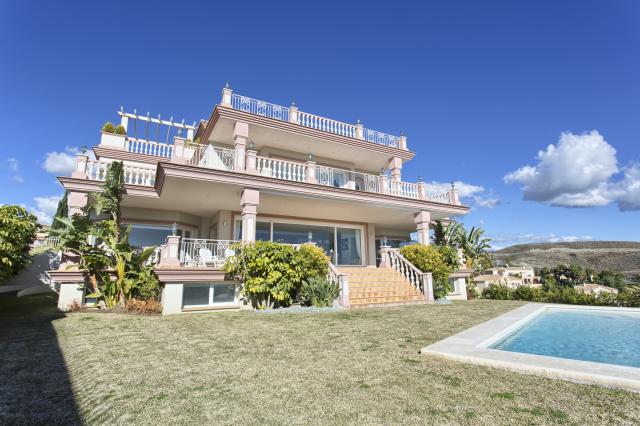 8 bedroom Villa in Benahavis