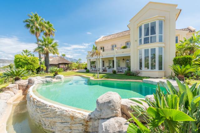 5 bedroom Villa in Marbella