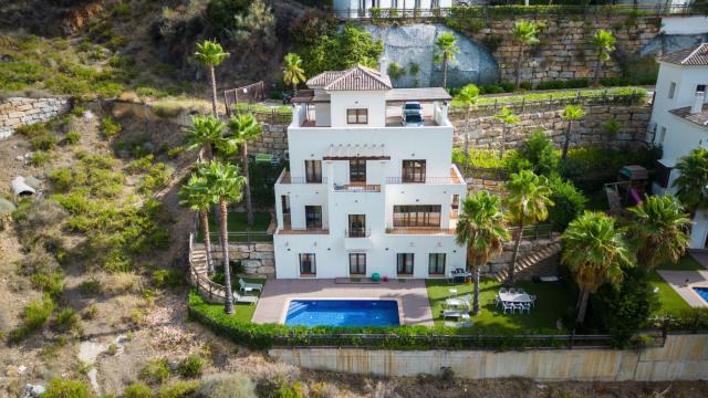 4 bedroom Villa in Benahavis
