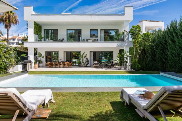 5 bedroom Villa in Marbella