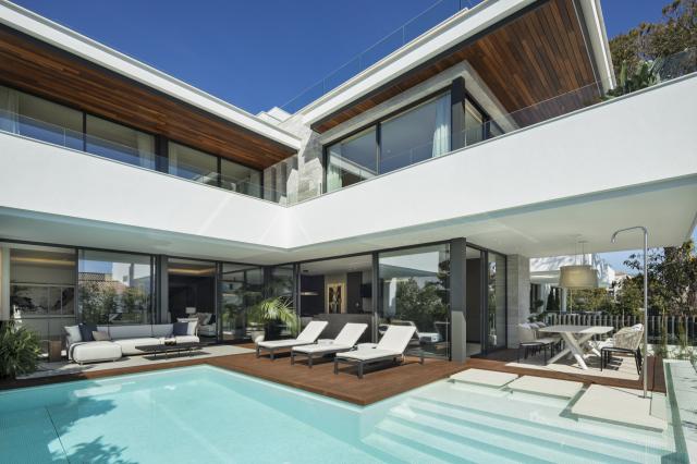 5 bedroom Villa in Marbella