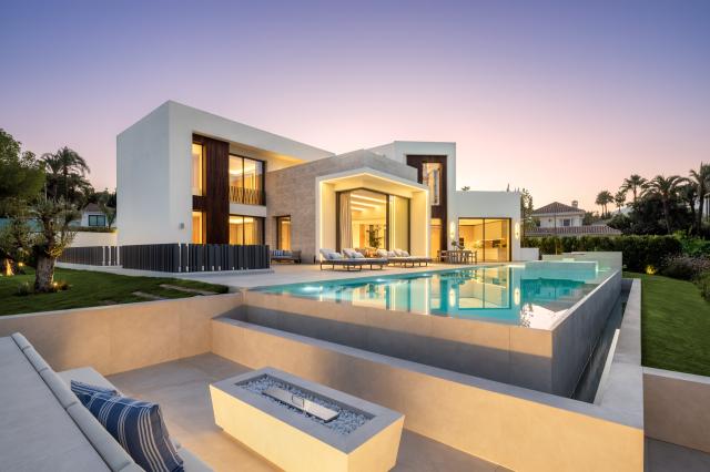 5 bedroom Villa in Marbella