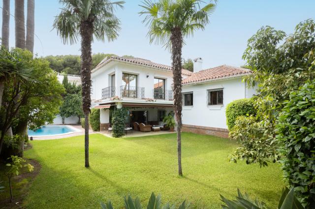 5 bedroom Villa in Marbella