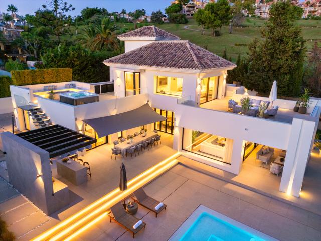 6 bedroom Villa in Marbella