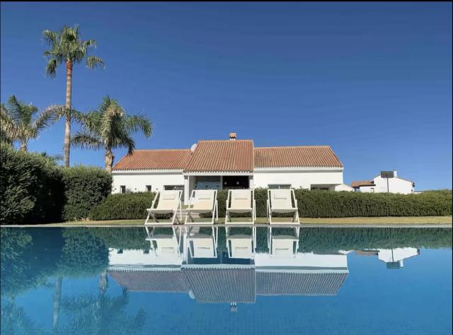6 bedroom Villa in Manilva