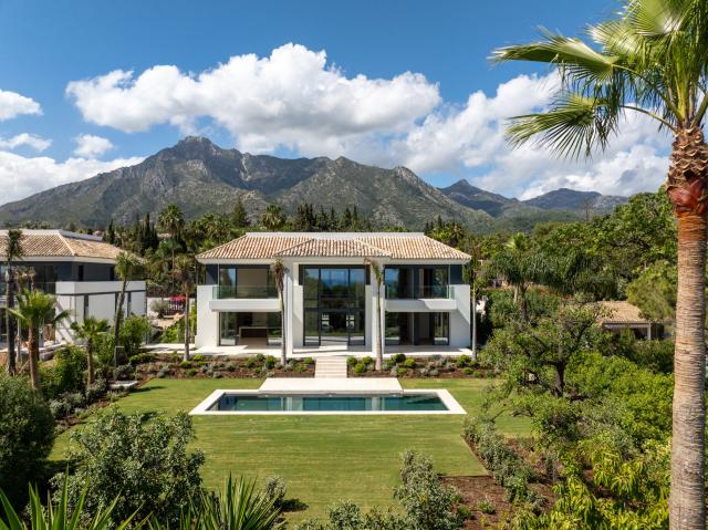 6 bedroom Villa in Marbella