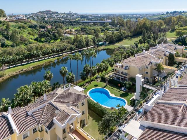 3 bedroom Apartment in Benahavis