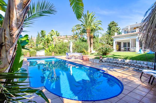6 bedroom Villa in Marbella