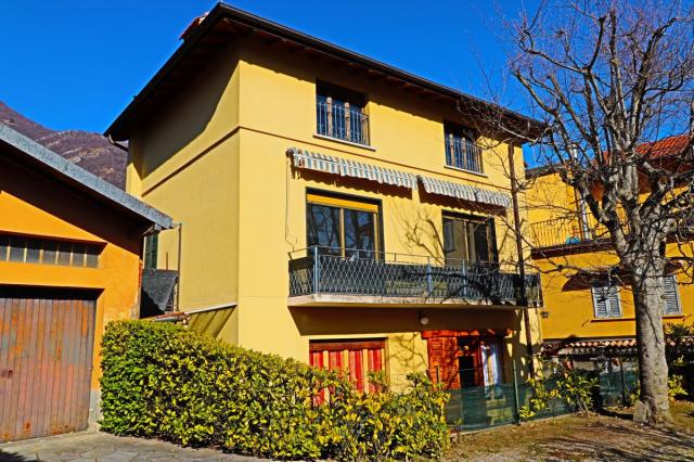 4 bedroom Detached House in Tremezzo