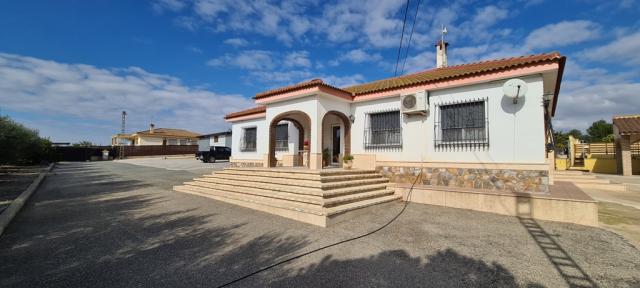 3 bedroom VILLA in ORIHUELA