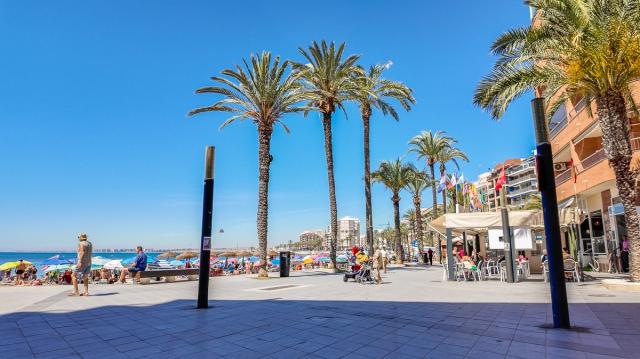3 bedroom APARTMENT in TORREVIEJA