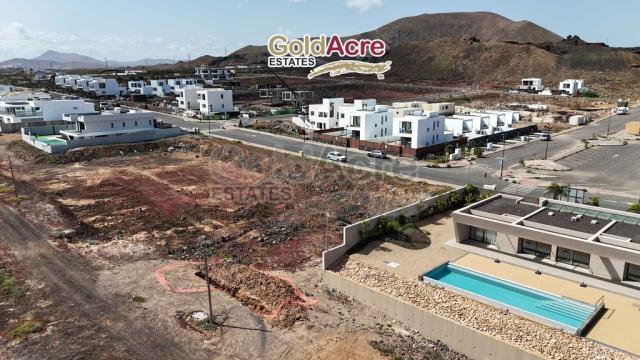 Land for sale in Corralejo