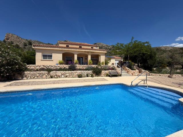 3 bedroom Villa in Sax