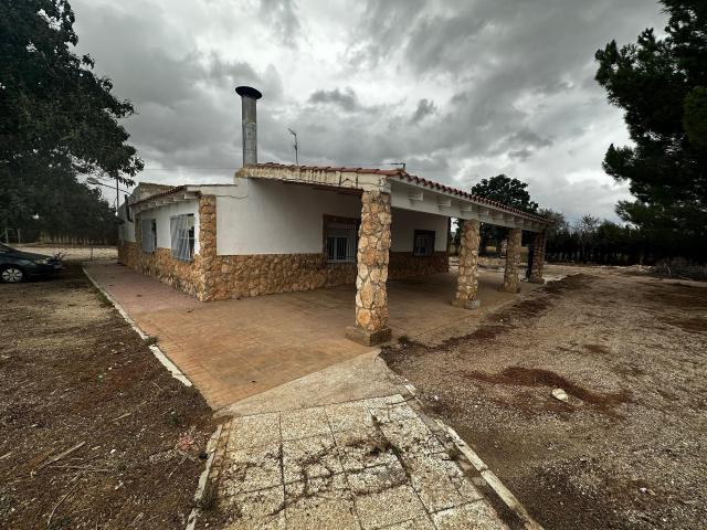4 bedroom Villa in Yecla