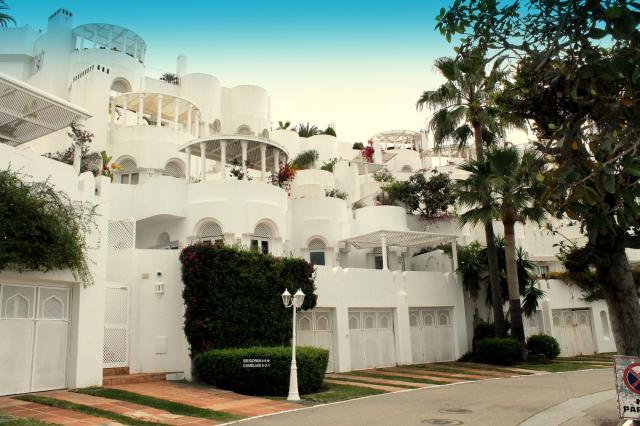 2 bedroom Apartment - Middle Floor Apartment in Marbella