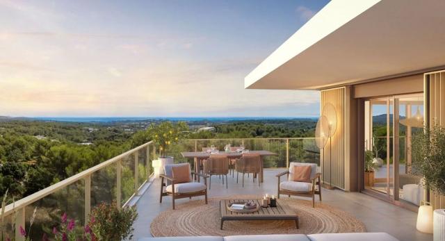 4 bedroom Apartment in Valbonne