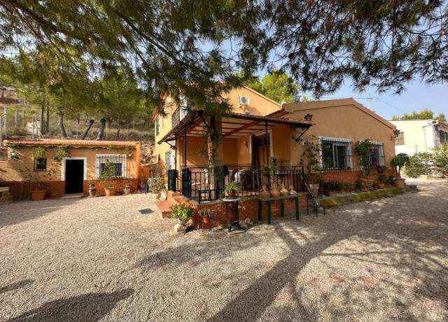 4 bedroom Country House in Abaran