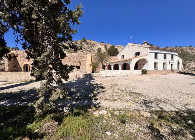 3 bedroom Country House in Cieza