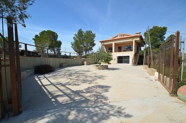 4 bedroom Country House in Gea y Truyols