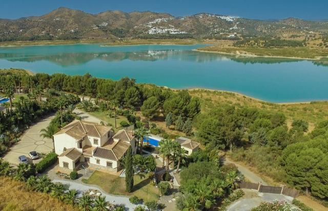 9 bedroom Villa in Vinuela