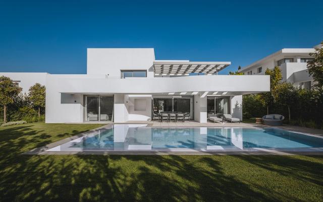 5 bedroom Villa in Estepona