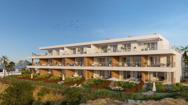 4 bedroom Apartment in La Linea de la Concepcion