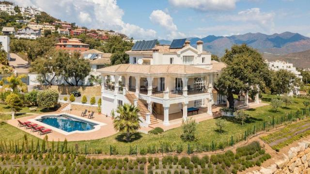 5 bedroom Villa in Marbella