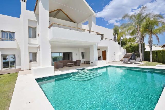 4 bedroom Villa in Benahavis