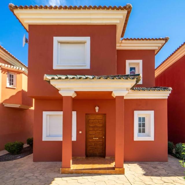 2 bedroom Villa in Altaona Golf & Country Village