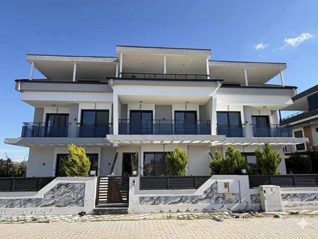 4 bedroom Villa in Altinkum