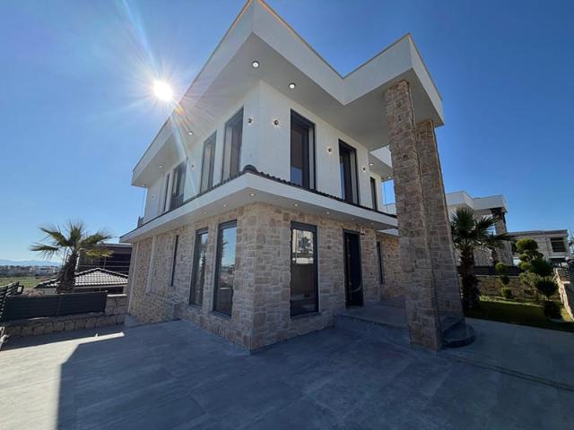 4 bedroom Villa in Altinkum