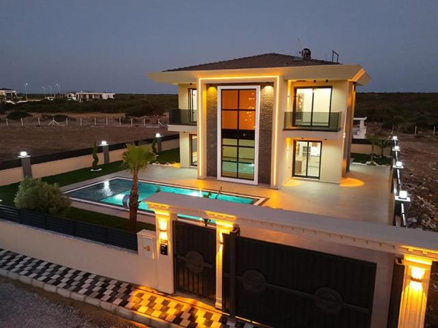 4 bedroom Villa in Altinkum