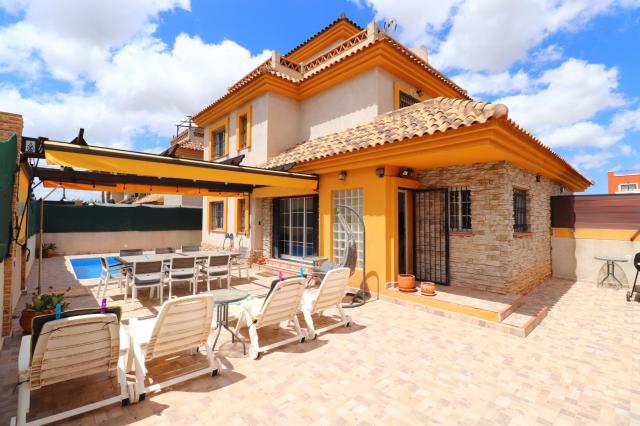 3 bedroom Semi Detached Villa in Los Montesinos