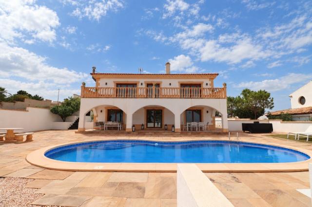 6 bedroom Detached Villa in Algorfa