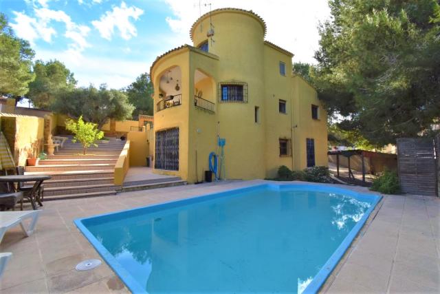 6 bedroom Detached Villa in Orihuela Costa