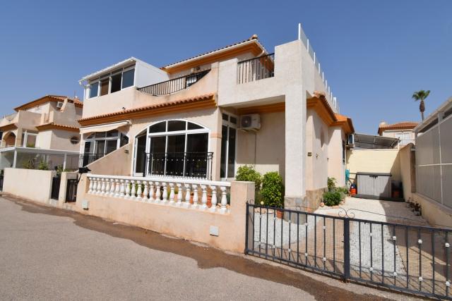 2 bedroom Quad Villa in Orihuela Costa