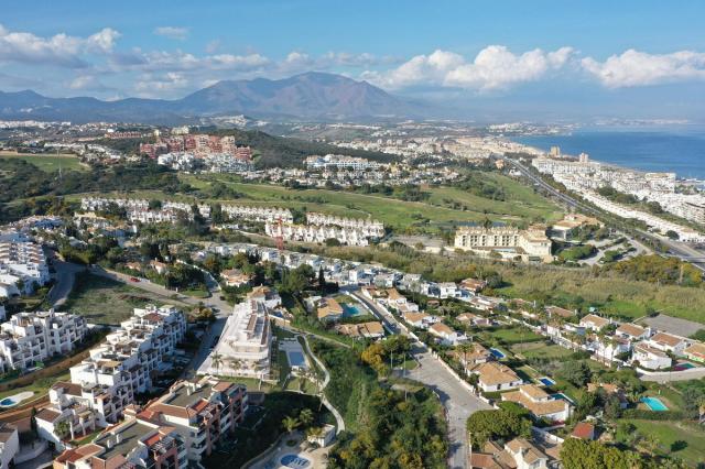 2 bedroom Apartment - Middle Floor Apartment in La Duquesa