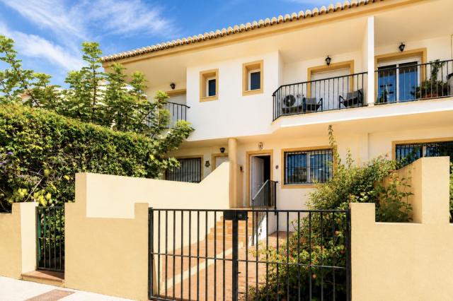 4 bedroom House - Townhouse in Costabella