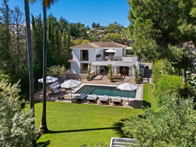 4 bedroom House - Detached Villa in Nueva Andalucía