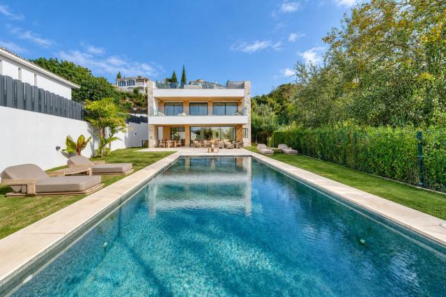 5 bedroom House - Detached Villa in Benalmadena