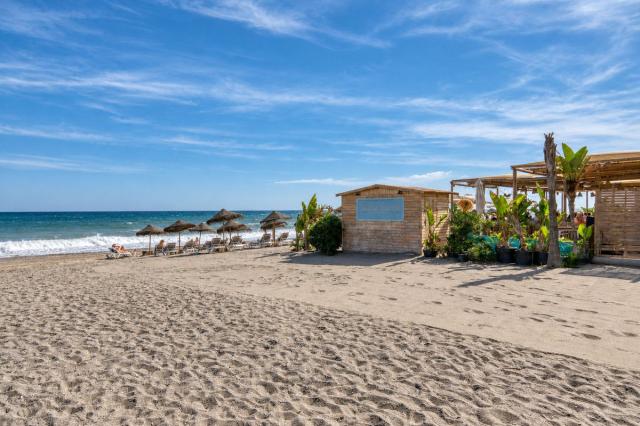 2 bedroom Apartment - Middle Floor Apartment in San Luis de Sabinillas