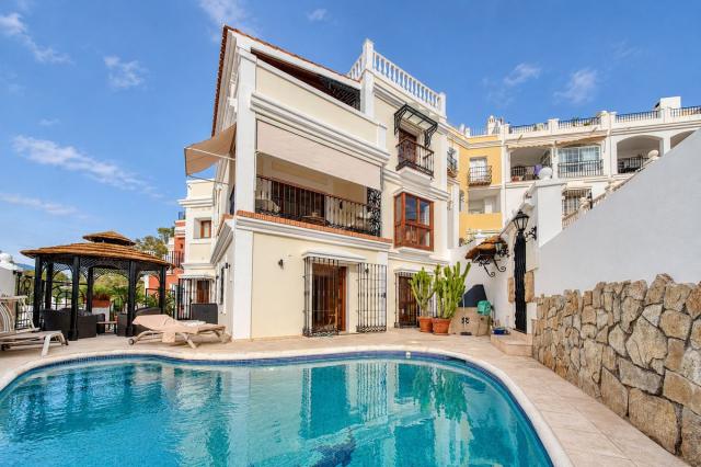 4 bedroom House - Townhouse in Nueva Andalucía