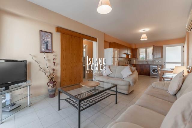 2 bedroom, ground floor apartment with 23m2 veranda and TITLE DEEDS ready to transfer on a popular complex on the outskirts of Liopetri - CHL103