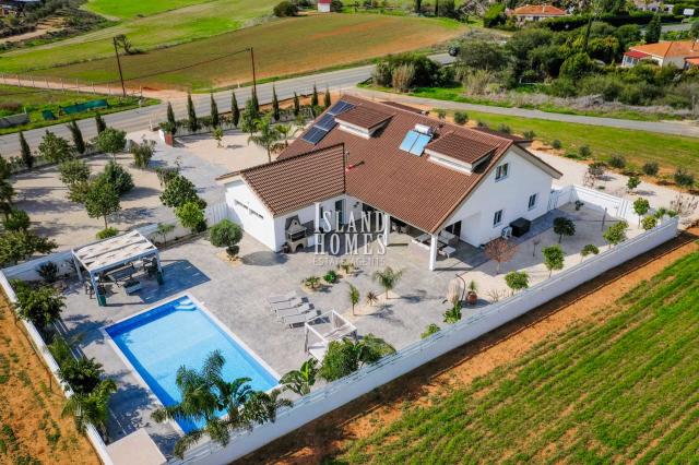 Absolutely Stunning 4/5 Bedroom Eco-Villa betwixt Frenaros and Vrysoulles villages with Title Deed for share of land and Final approval certificate - 