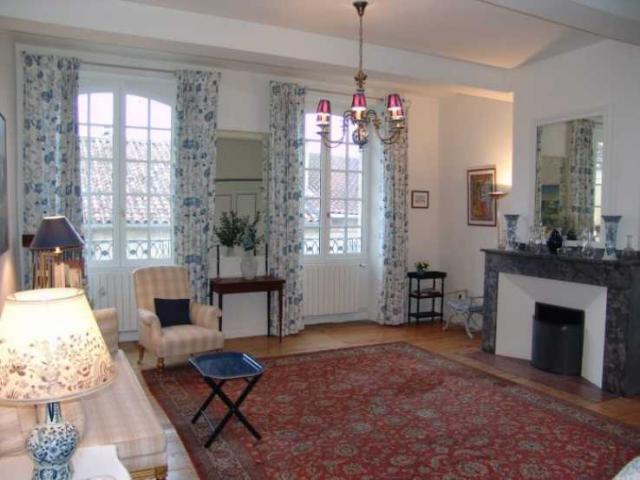 6 bedroom House in Condom