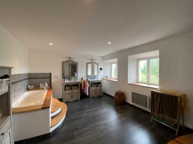 4 bedroom Farmhouse in Condom